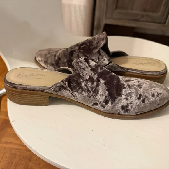 Crushed Velvet Size 10 Mules by Seychelles - Picture 4 of 12